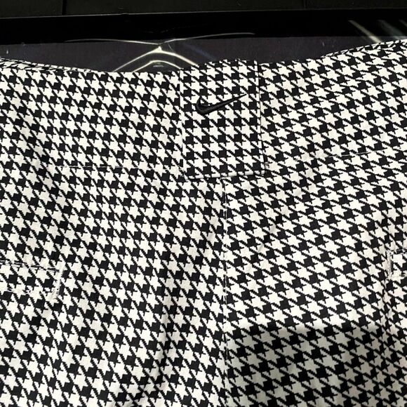 Nike Golf Shorts Women's 12 Black Activewear Houndstooth Pattern Streetwear - Picture 3 of 6